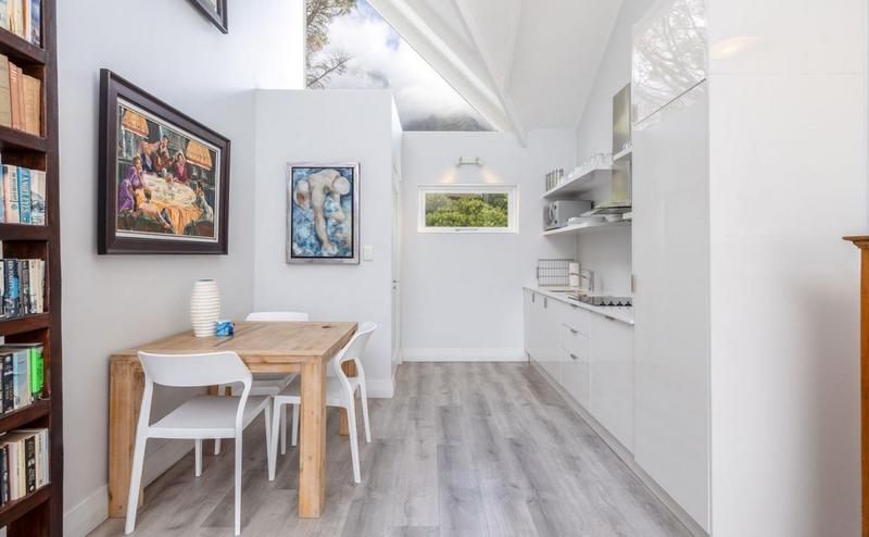 6 Bedroom Property for Sale in Camps Bay Western Cape